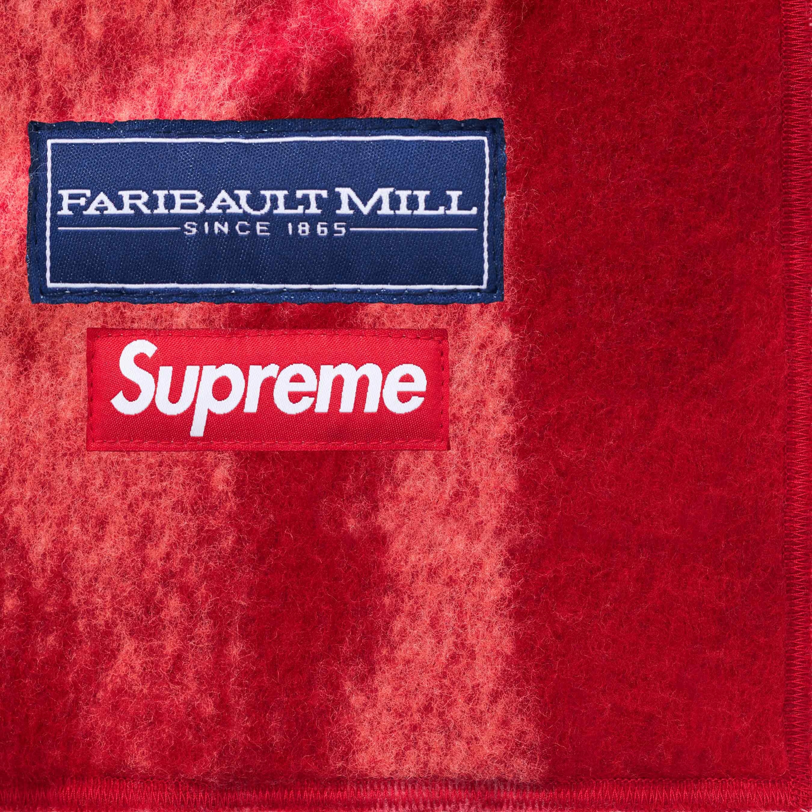 Blurred Logo Blanket view 5